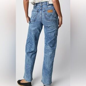 Wrangler Mom Relaxed Carpenter Jeans 24